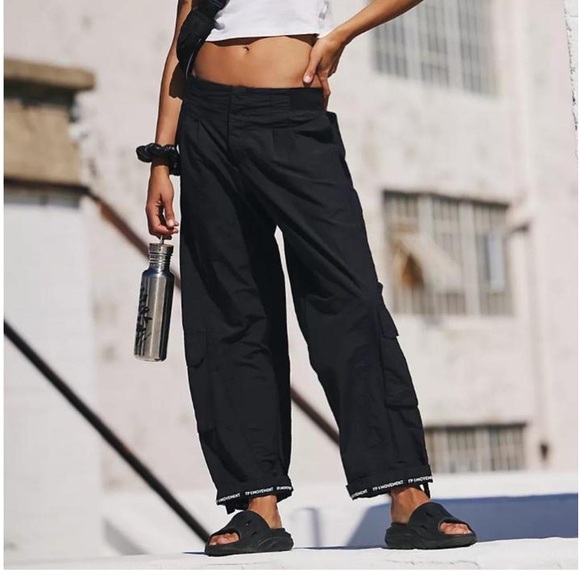 Mesmerize Me Pants -
COLOR- BLOSSOM
NWOT
FP Movement - Picture 6 of 9